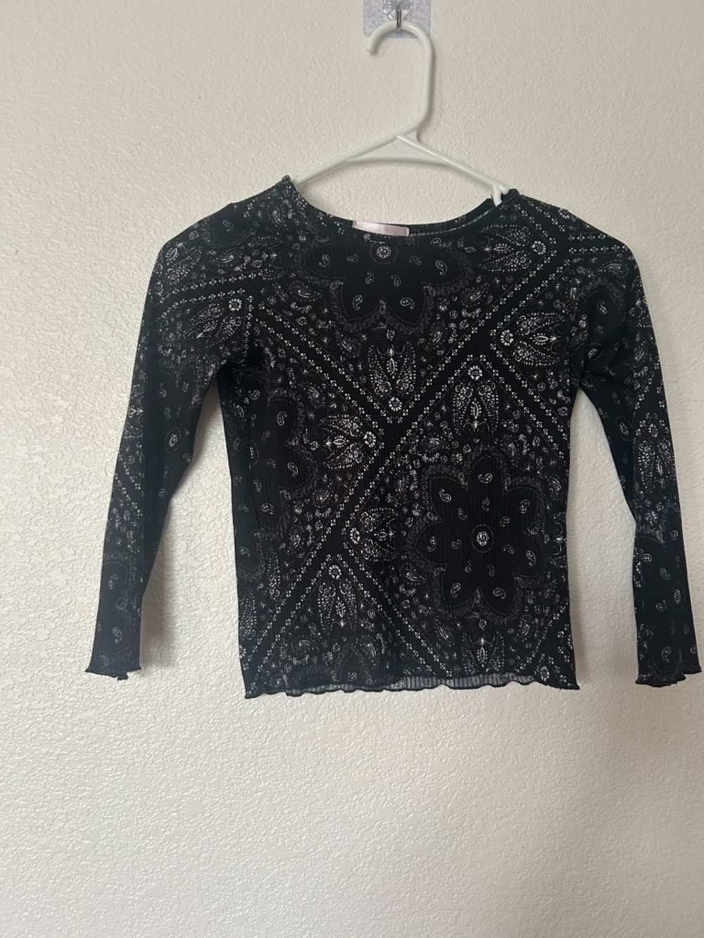 Black Paisley Print Long Sleeve Women's Top